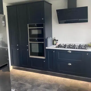 Modern kitchen units and appliance installation
